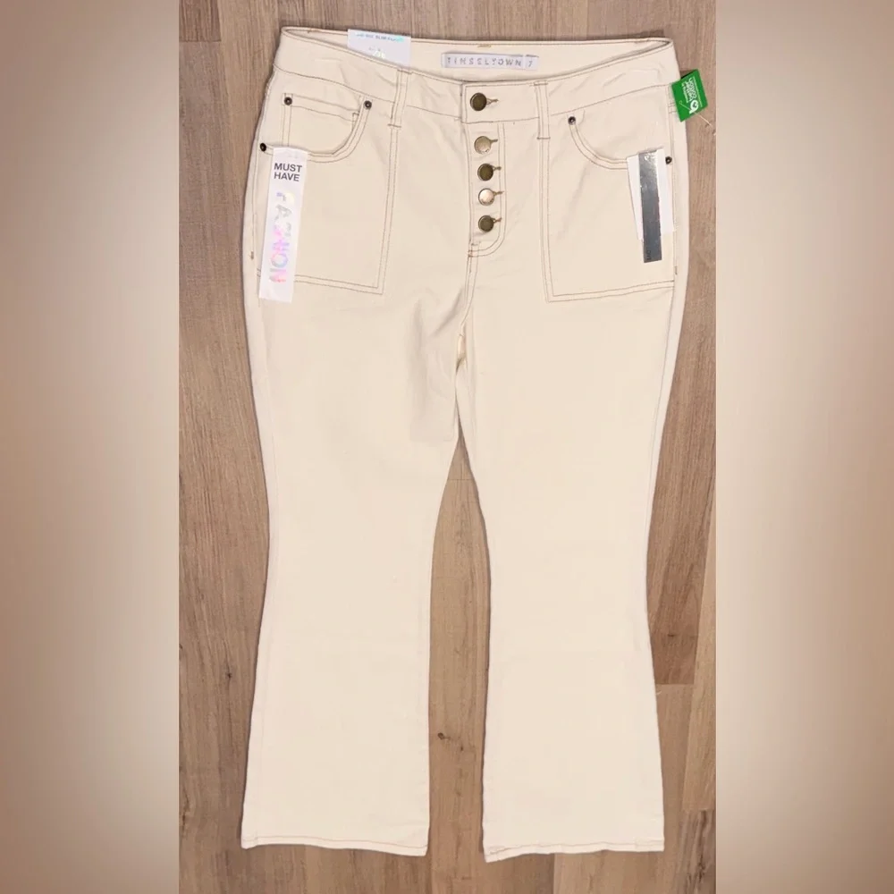Mid rise slim flare Cream Button-Fly Jeans women’s size 7/28 New
